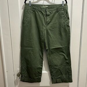 Women's Caribbean Joe Olive Color Capri Size 14P